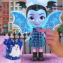 Vampirina Bambola 24 cm & Wolfie con Suoni e Ali che si illuminano VAM15000 Giochi Preziosi